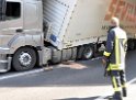 LKW blieb haengen Koeln Innere Kanalstr P03